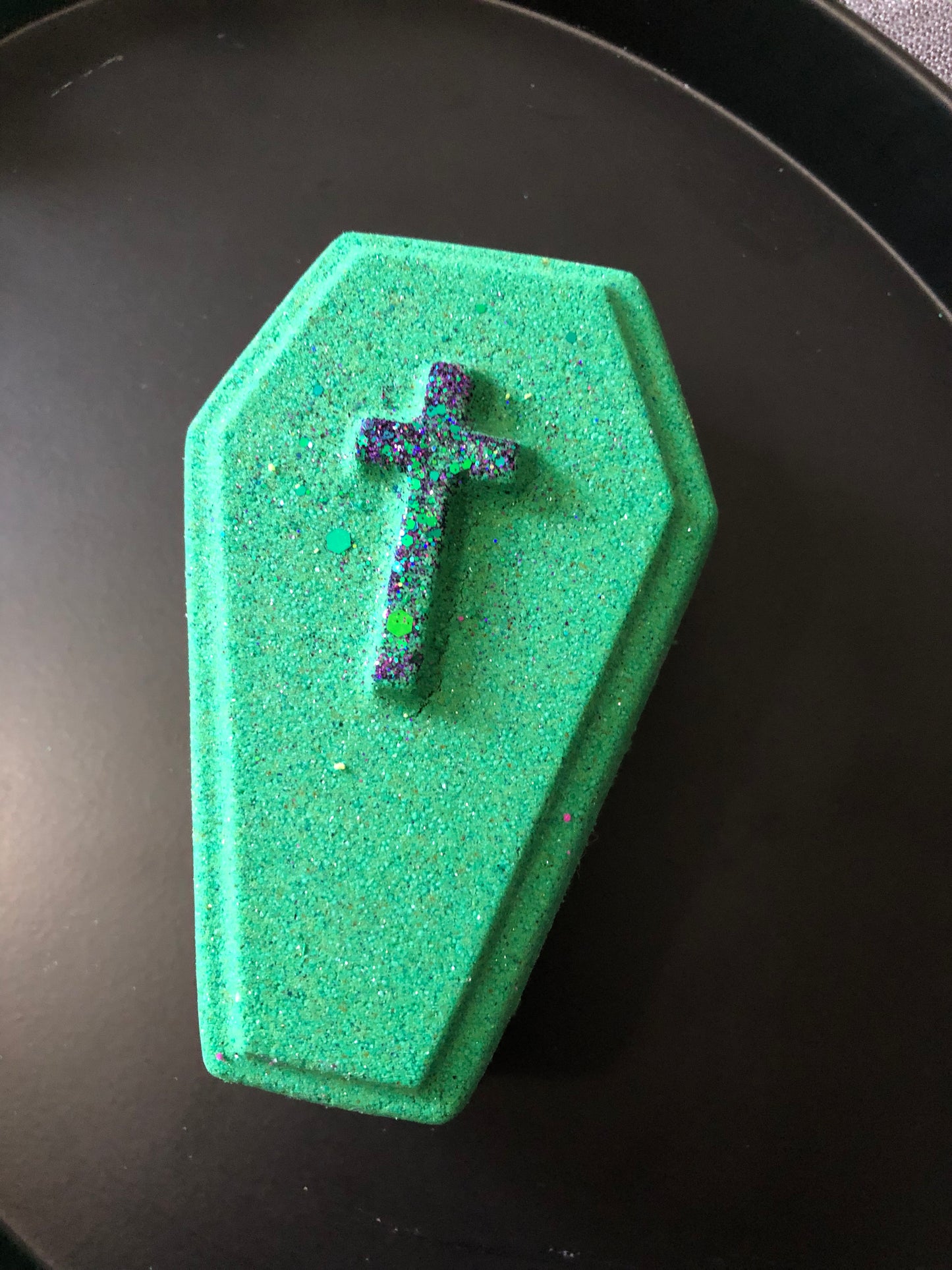 Witch’s Cabin Coffin Bathbomb